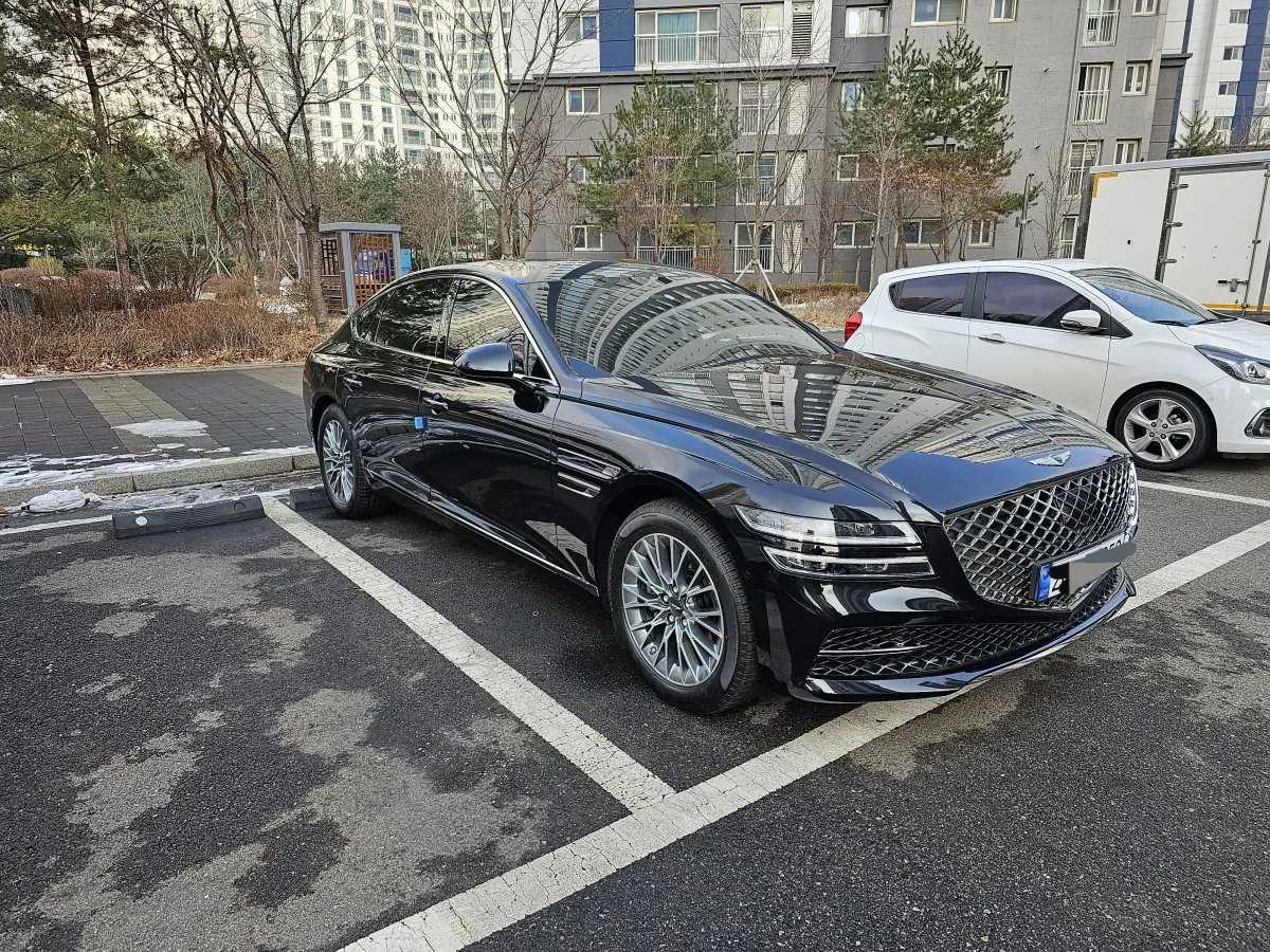 Genesis G80 Limousine – Details