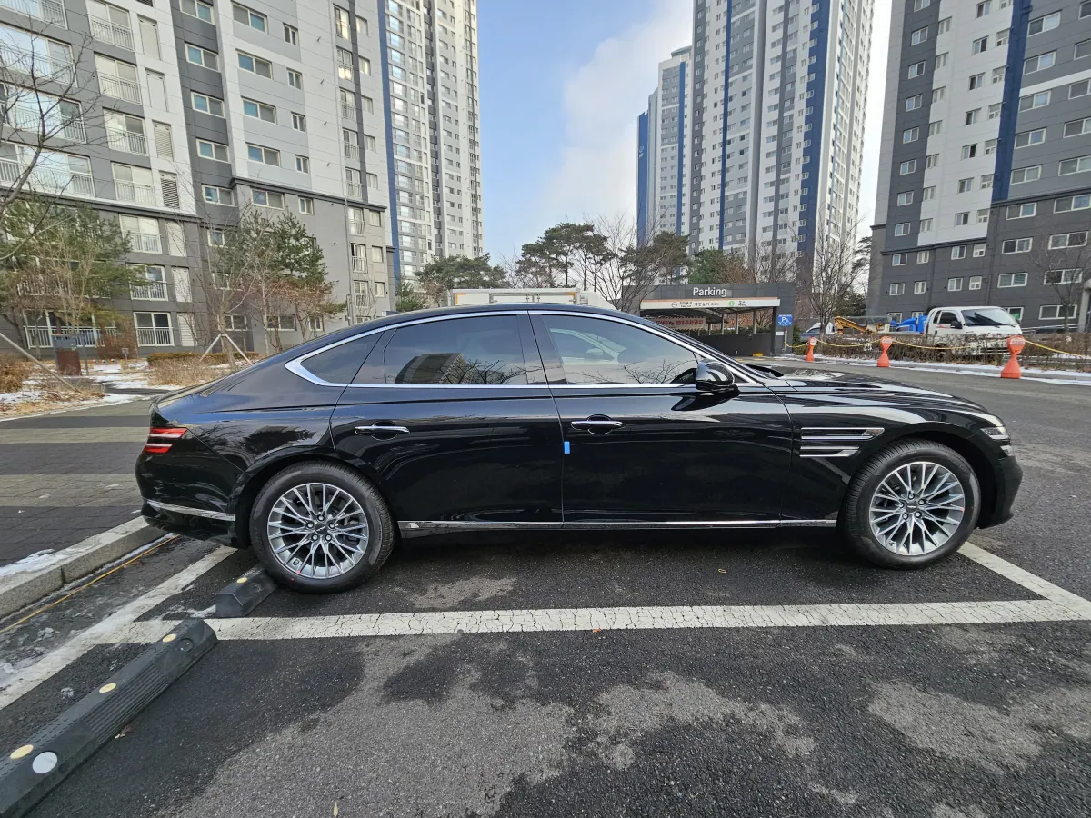 Genesis G80 Limousine – Details