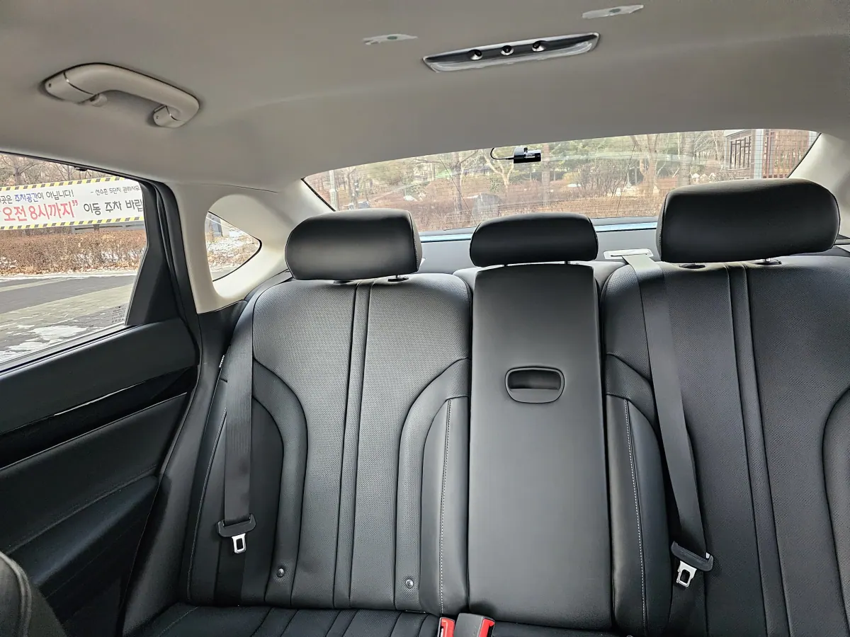 Genesis G80 Limousine – Details